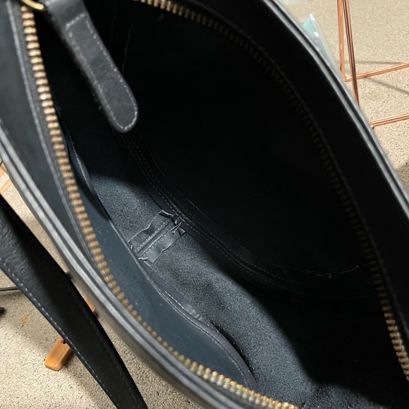 Coach Vintage Helsy Top zipper closure Bag # 4121 - Picture 2 of 11